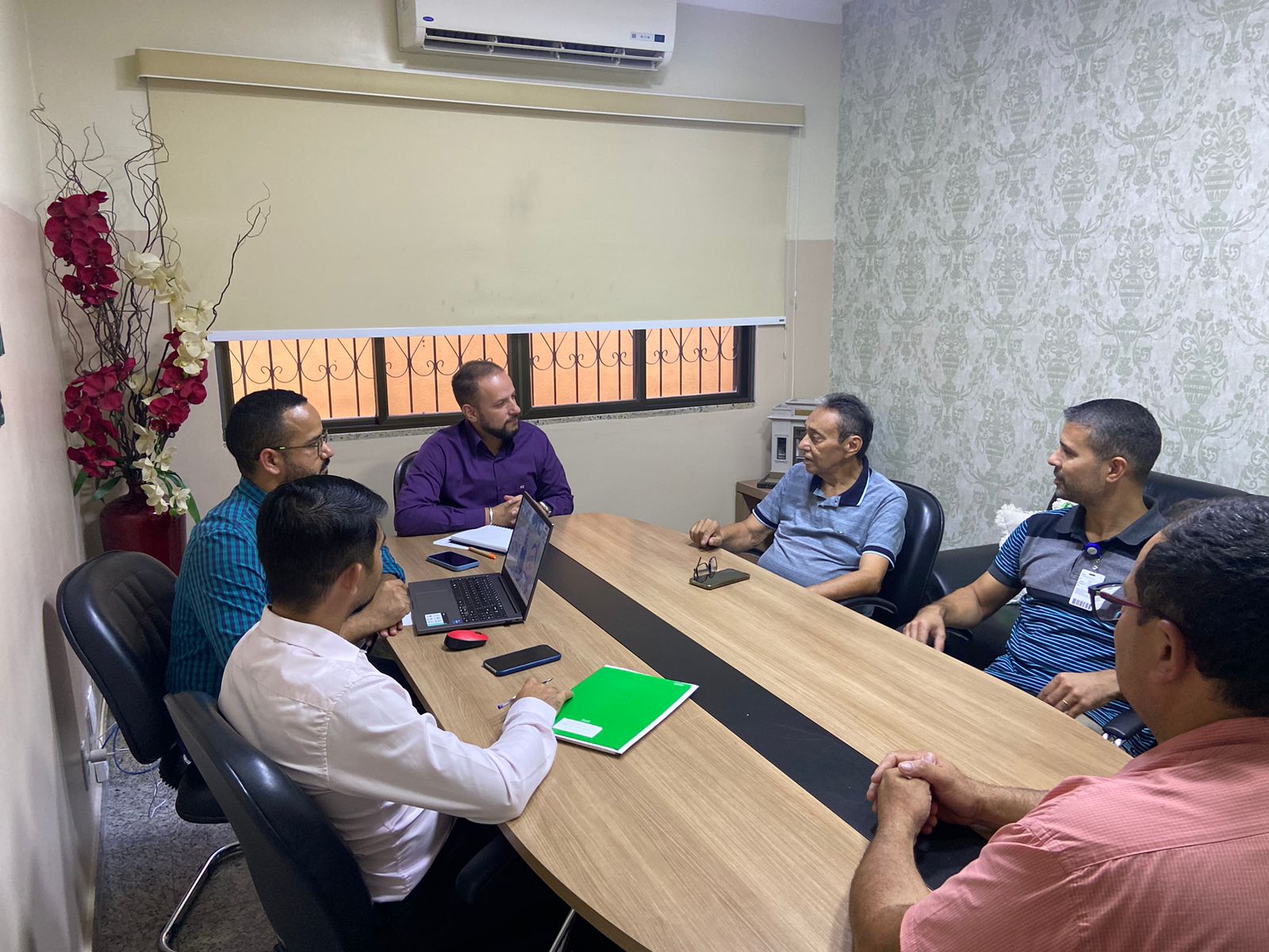 CRF-AM e CFF se re&uacute;nem com ex-presidente do Regional 