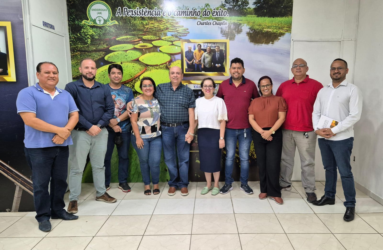 CRF-AM, CFF e Sinfar-AM se reunem com Sindidrogas para negocia&ccedil;&otilde;es